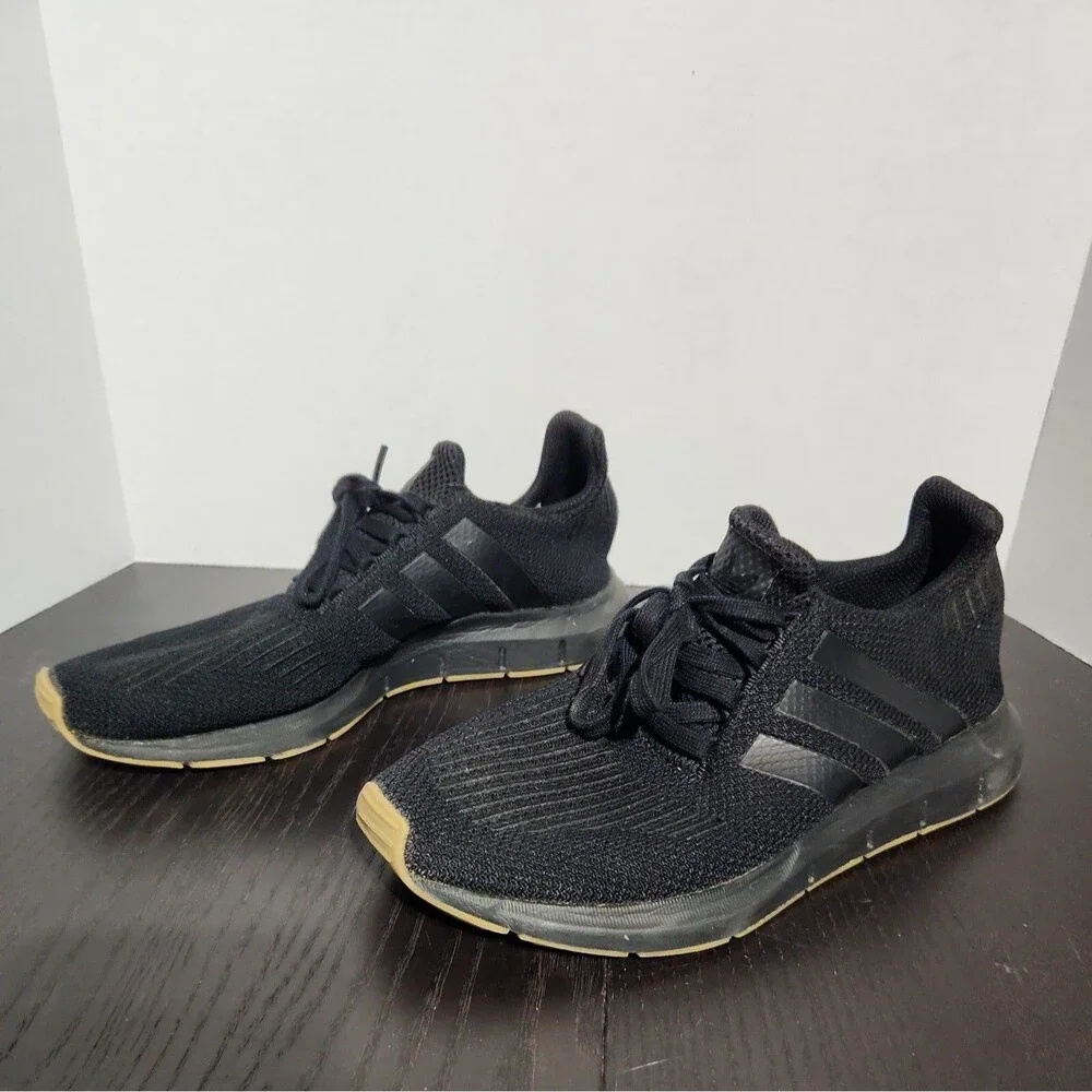 Size 8 - adidas Swift Run Black Gum